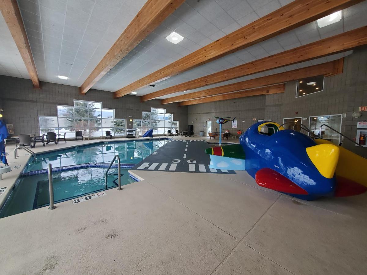 Cobblestone Suites - أوشكوش المظهر الخارجي الصورة