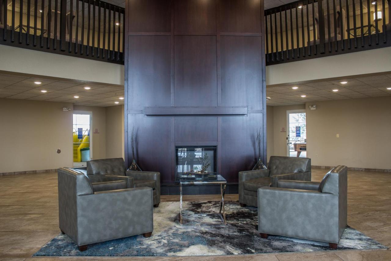 Cobblestone Suites - أوشكوش المظهر الخارجي الصورة