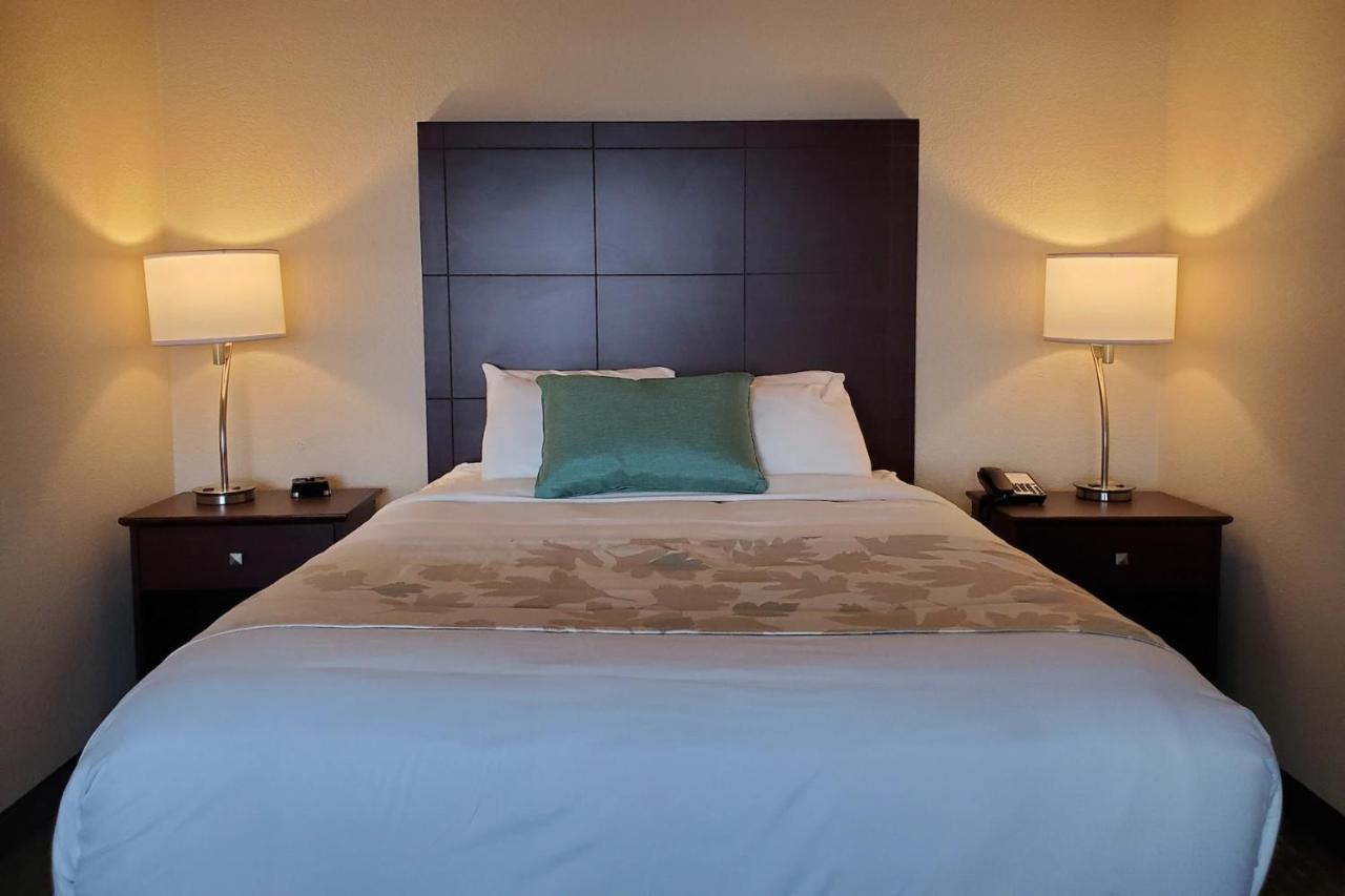 Cobblestone Suites - أوشكوش المظهر الخارجي الصورة