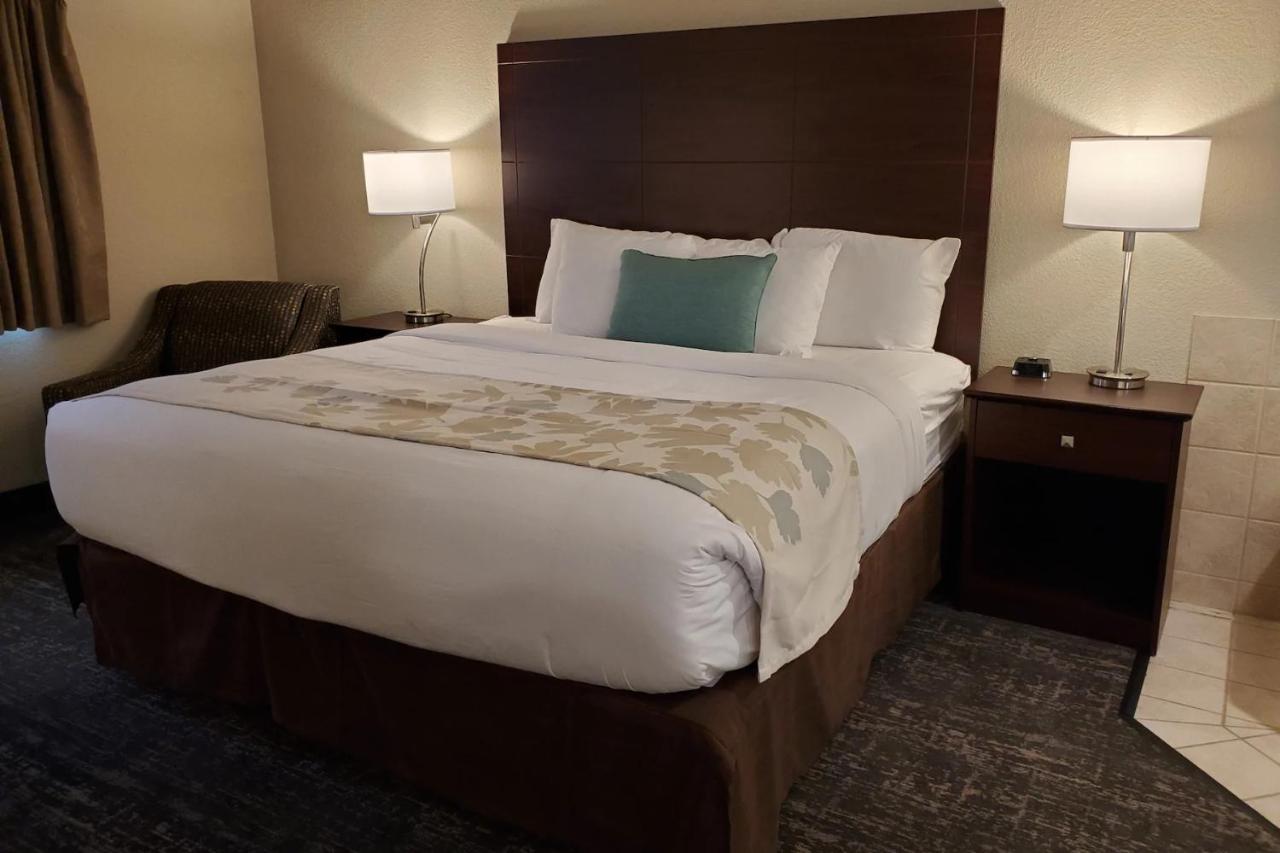 Cobblestone Suites - أوشكوش المظهر الخارجي الصورة