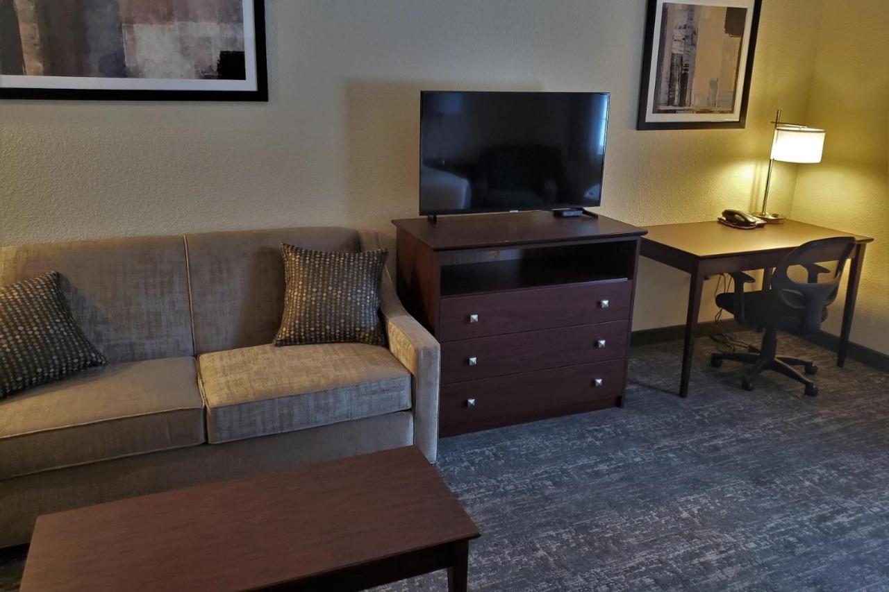 Cobblestone Suites - أوشكوش المظهر الخارجي الصورة