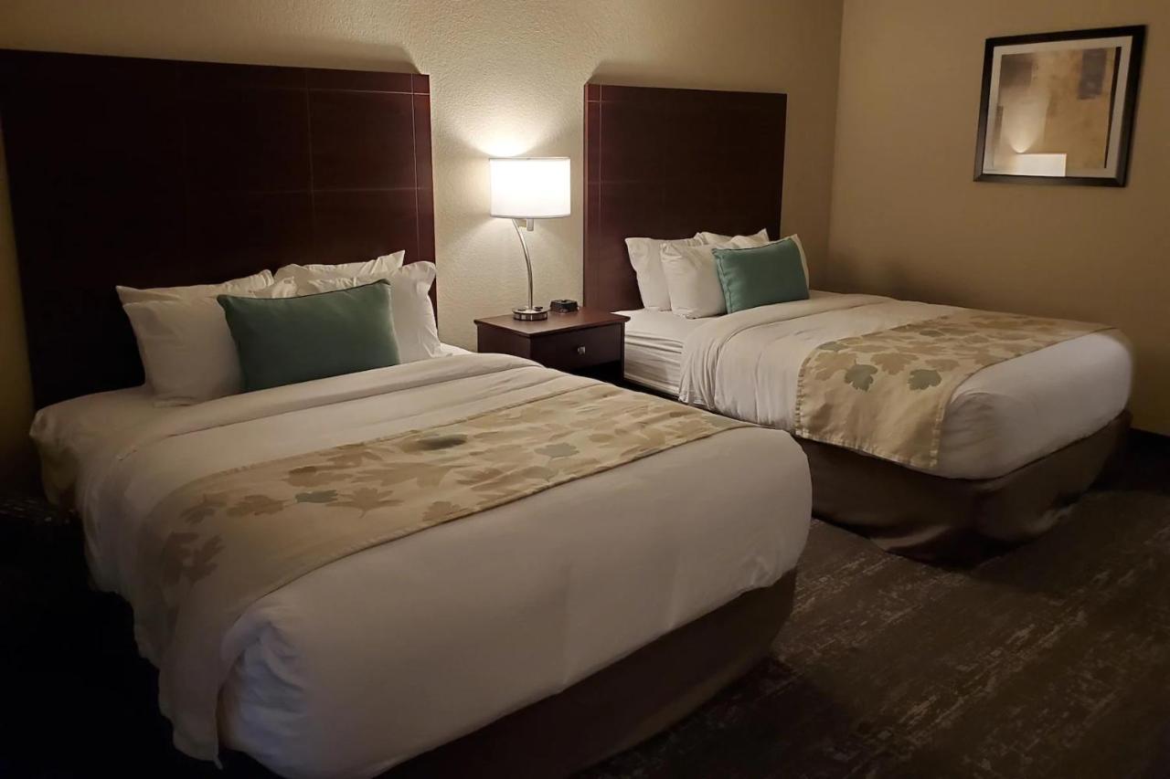 Cobblestone Suites - أوشكوش المظهر الخارجي الصورة