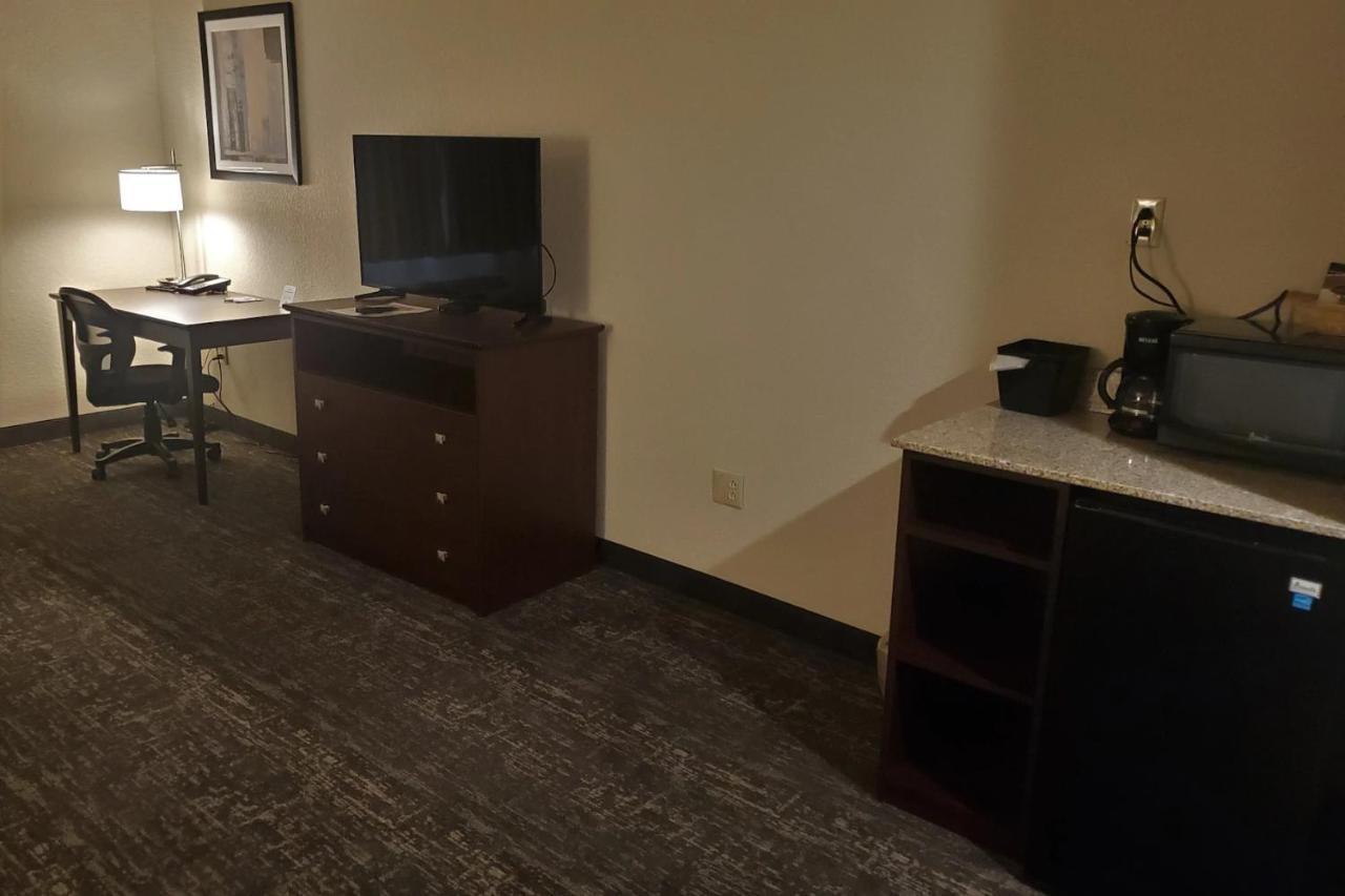 Cobblestone Suites - أوشكوش المظهر الخارجي الصورة