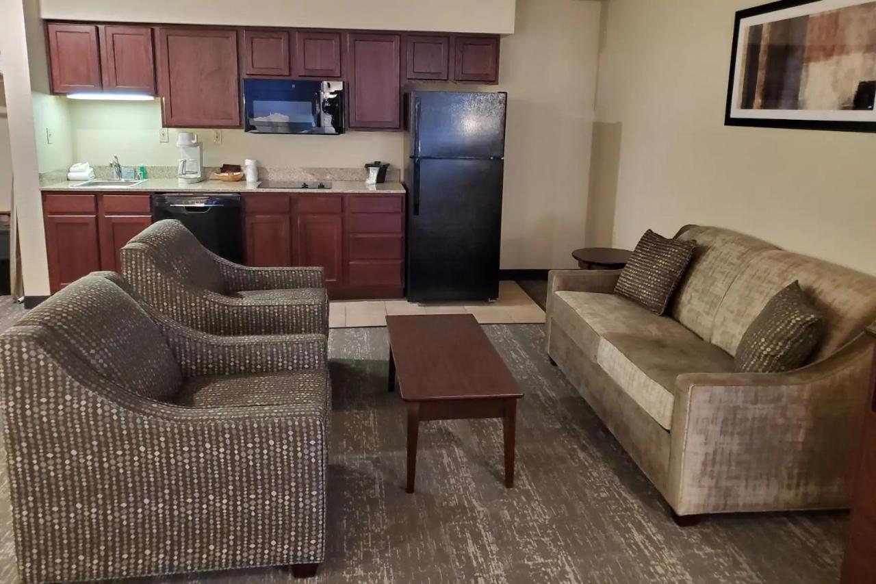 Cobblestone Suites - أوشكوش المظهر الخارجي الصورة